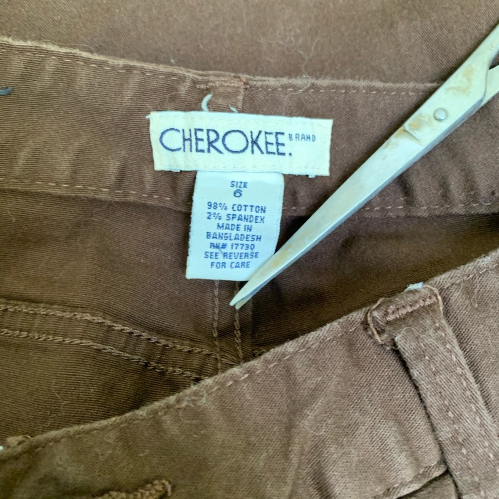 Cherokee Brown Stretch 5 Pocket Crop Capri Pants - Picture 5 of 6
